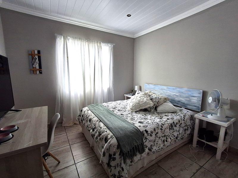 4 Bedroom Property for Sale in Sandy Point Western Cape